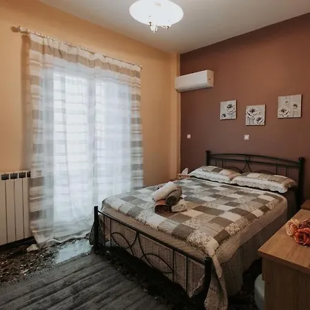 Tony's House * Kámpos